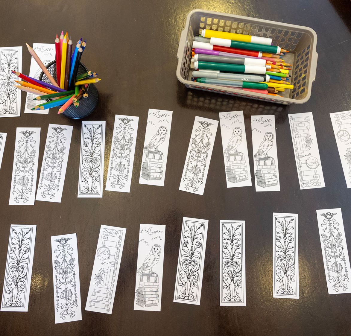 Colour in and take your bookmark home! 